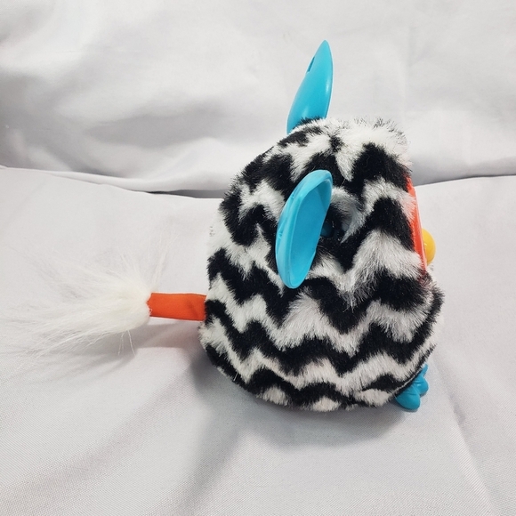 Furby Boom Zebra Zig Zag Stripes Hasbro Interactive Toy Not Working 6 Inch 2012 - Picture 3 of 8